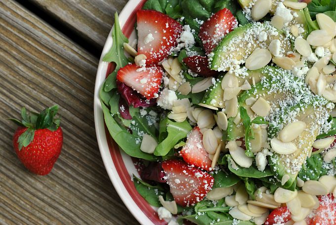 Summer Salad with Strawberry Dressing 2