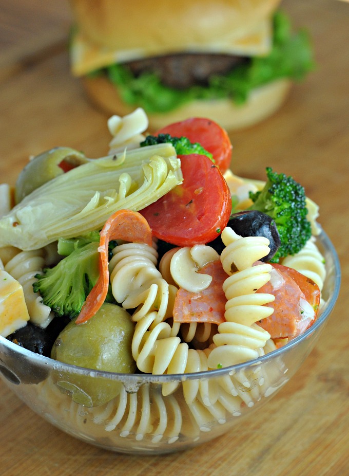 Mom's Perfect Pasta Salad - Prevention RD