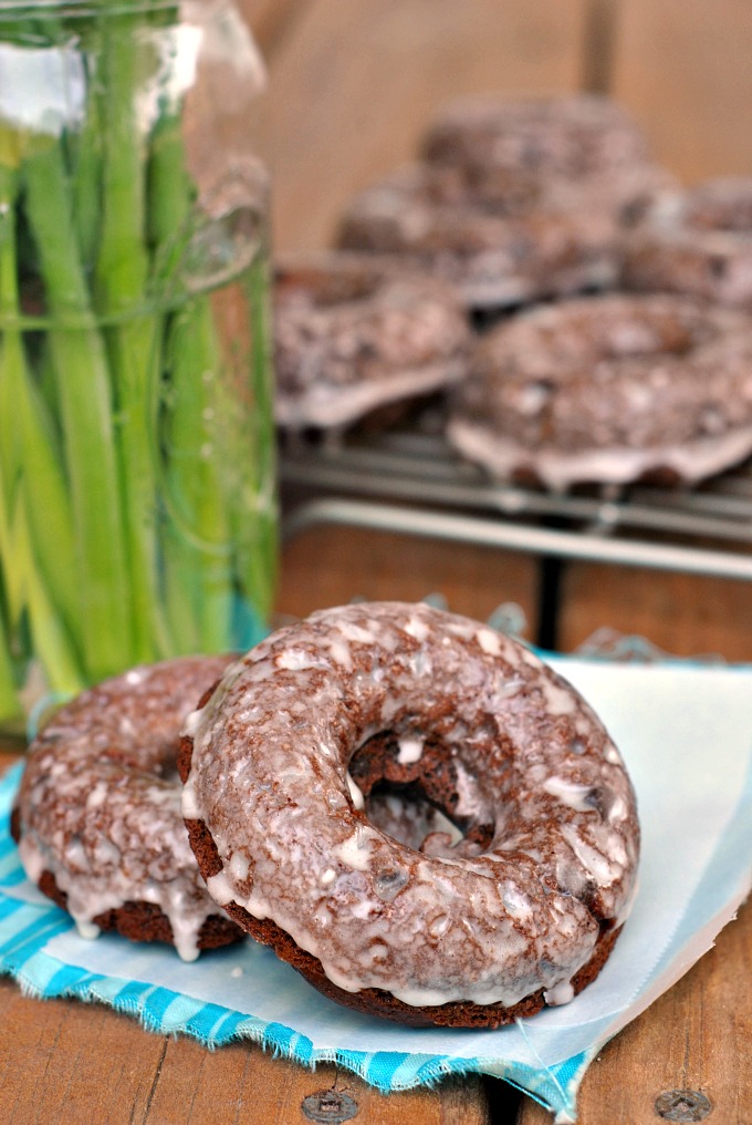 Glazed Chocolate Donuts via @preventionrd