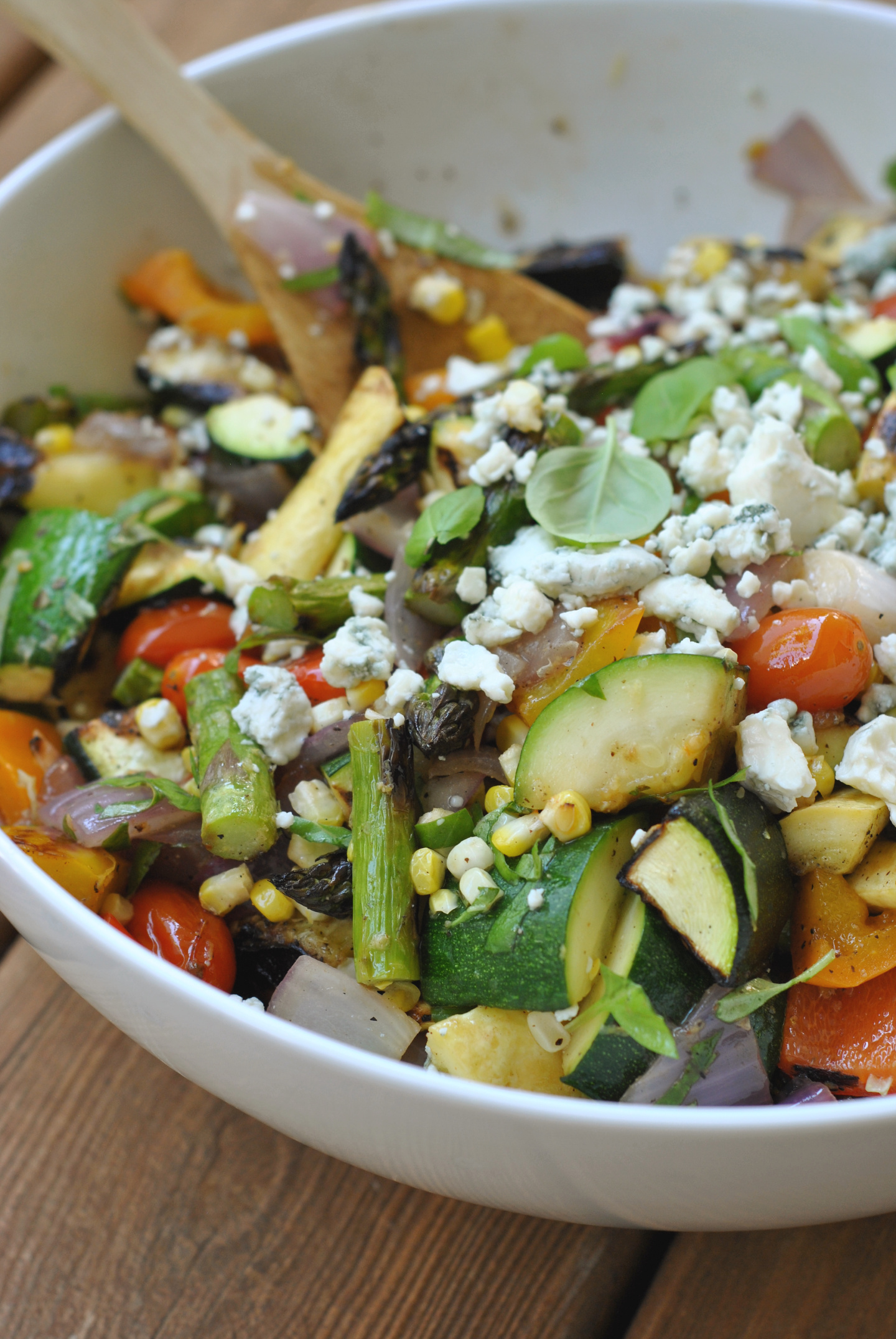 Grilled Summer Vegetable Salad with Lemon Vinaigrette and Gorgonzola via @preventionrd
