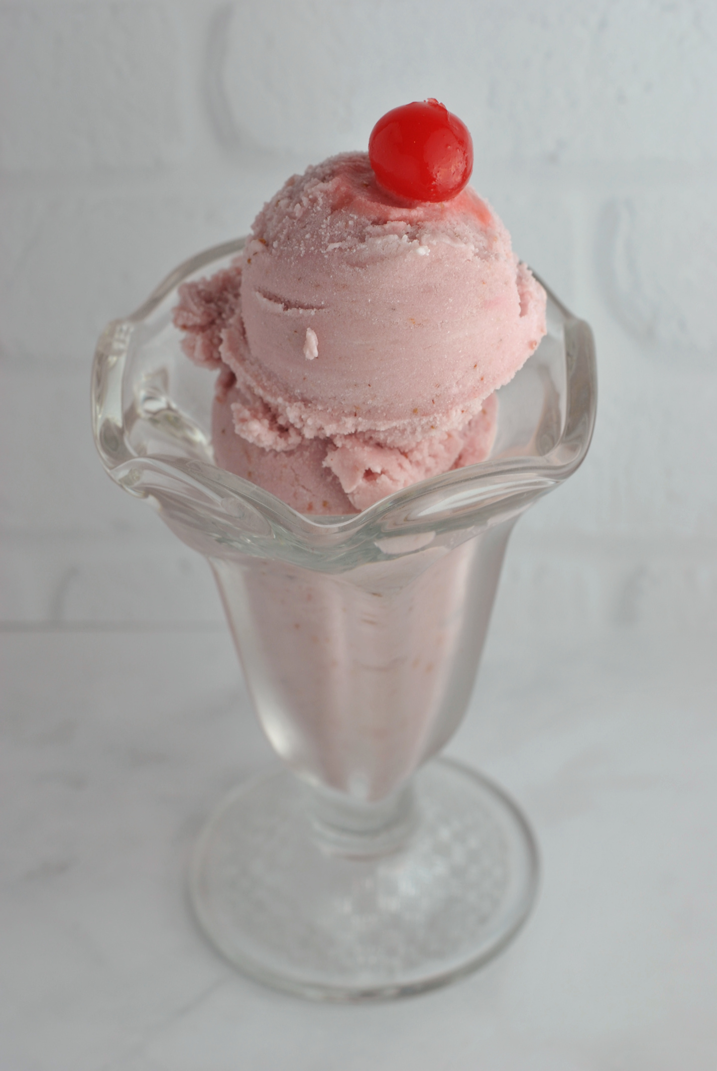 Vegan Strawberry Ice Cream via @preventionrd