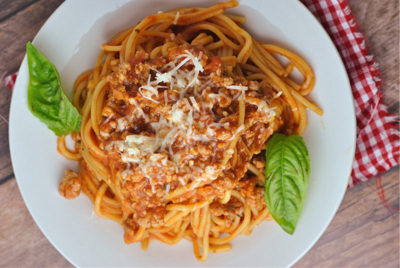 Instant Pot Spaghetti with Meat Sauce + Weekly Menu