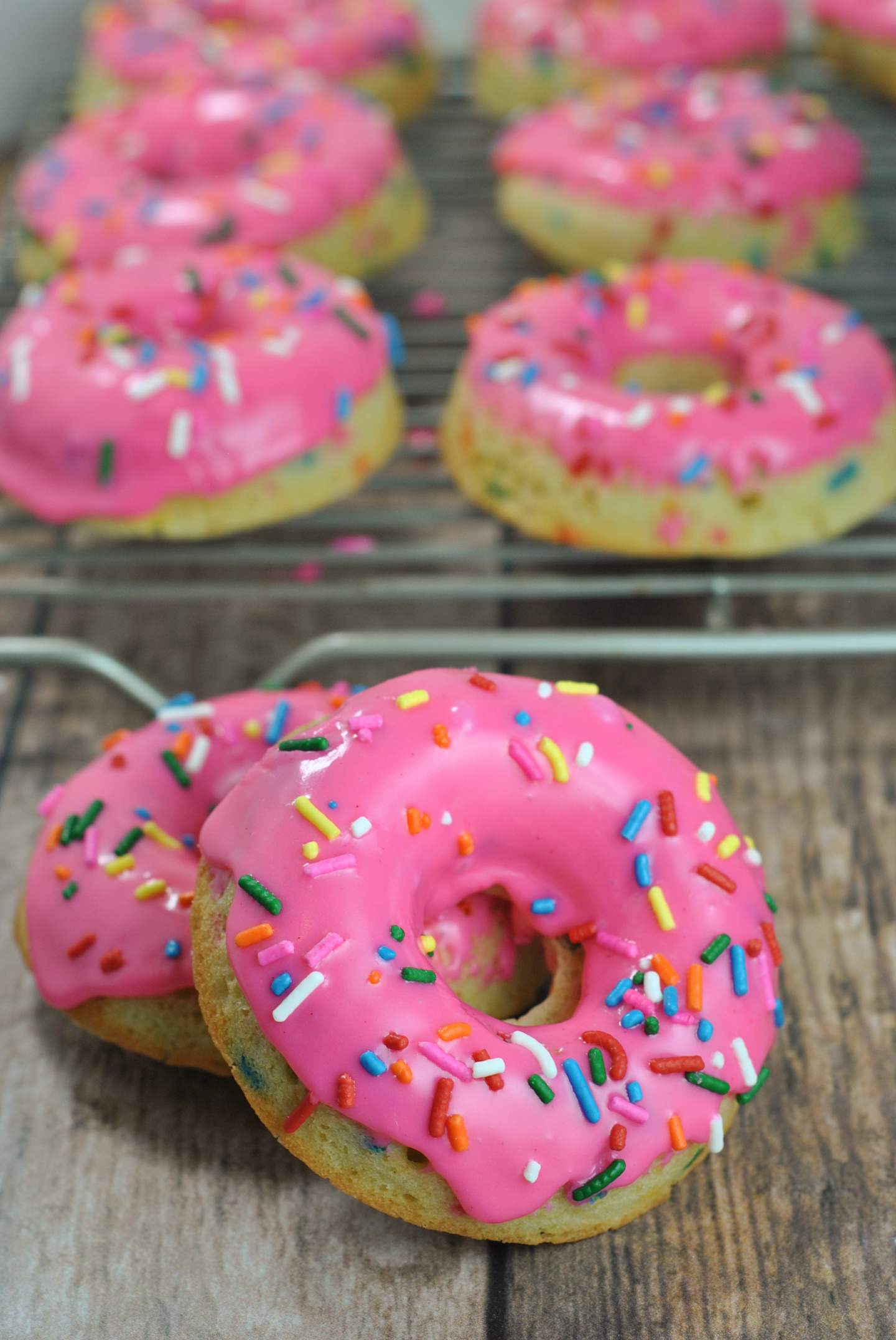 Funfetti Baked Donuts via @preventionrd