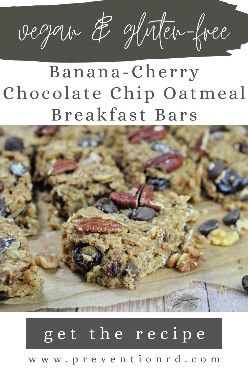 Vegan Banana-Cherry Chocolate Chip Oatmeal Breakfast Bars {Gluten-Free} via @preventionrd