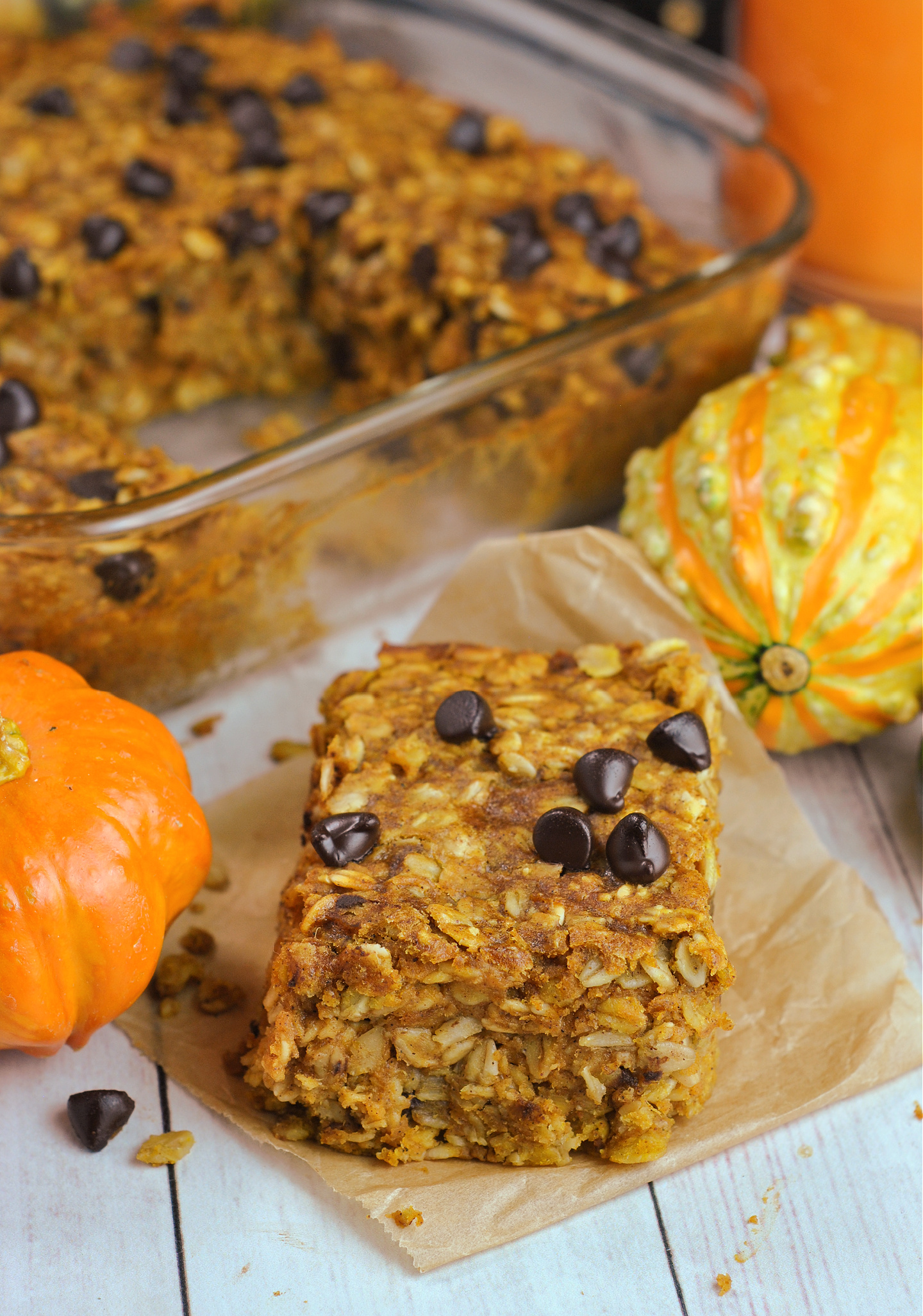 Pumpkin-Oat Bars with Chocolate Chips via @preventionrd