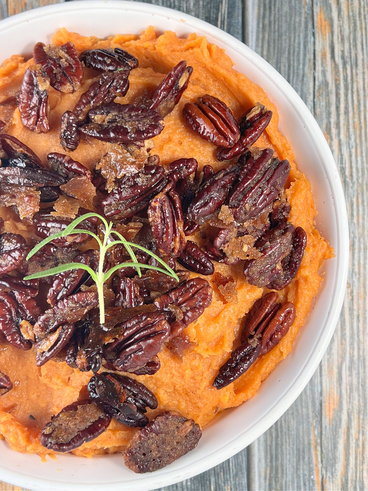 https://preventionrd.com/wp-content/uploads/2023/10/Vegan-Whipped-Sweet-Potatoes-with-Candied-Pecan-Topping-4.jpg