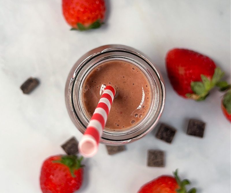 Chocolate Strawberry Banana Smoothie - Prevention RD