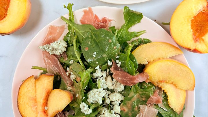 arugula salad with blue cheese dressing Fresh Arugula & Pear Salad with Blue Cheese